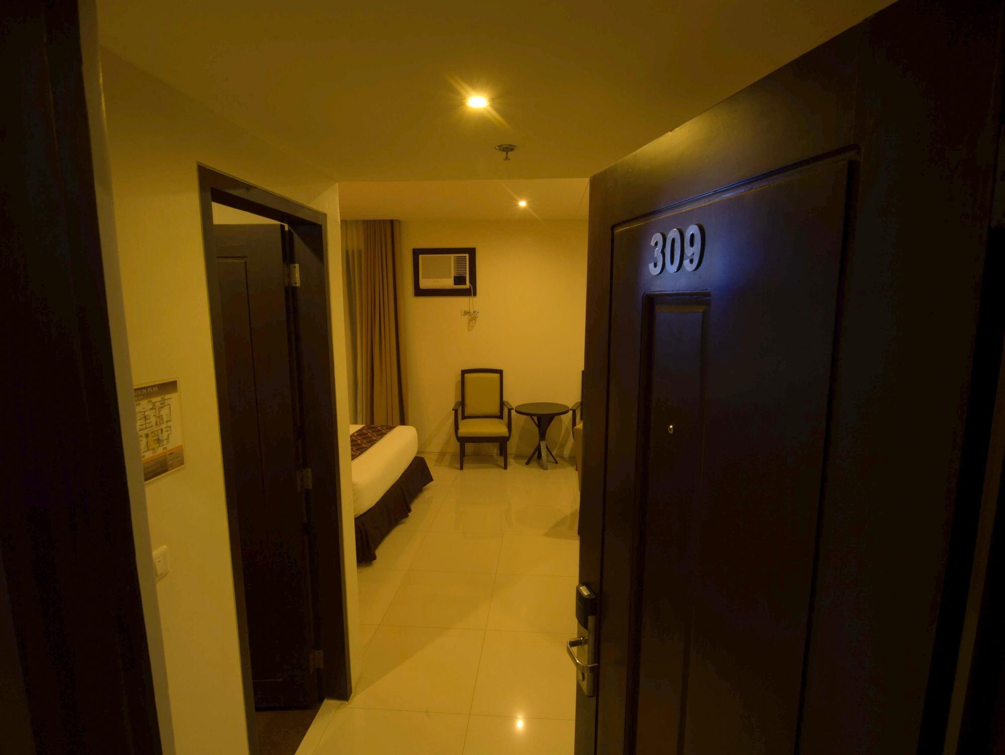Infinity Suites Davao City Eksteriør bilde