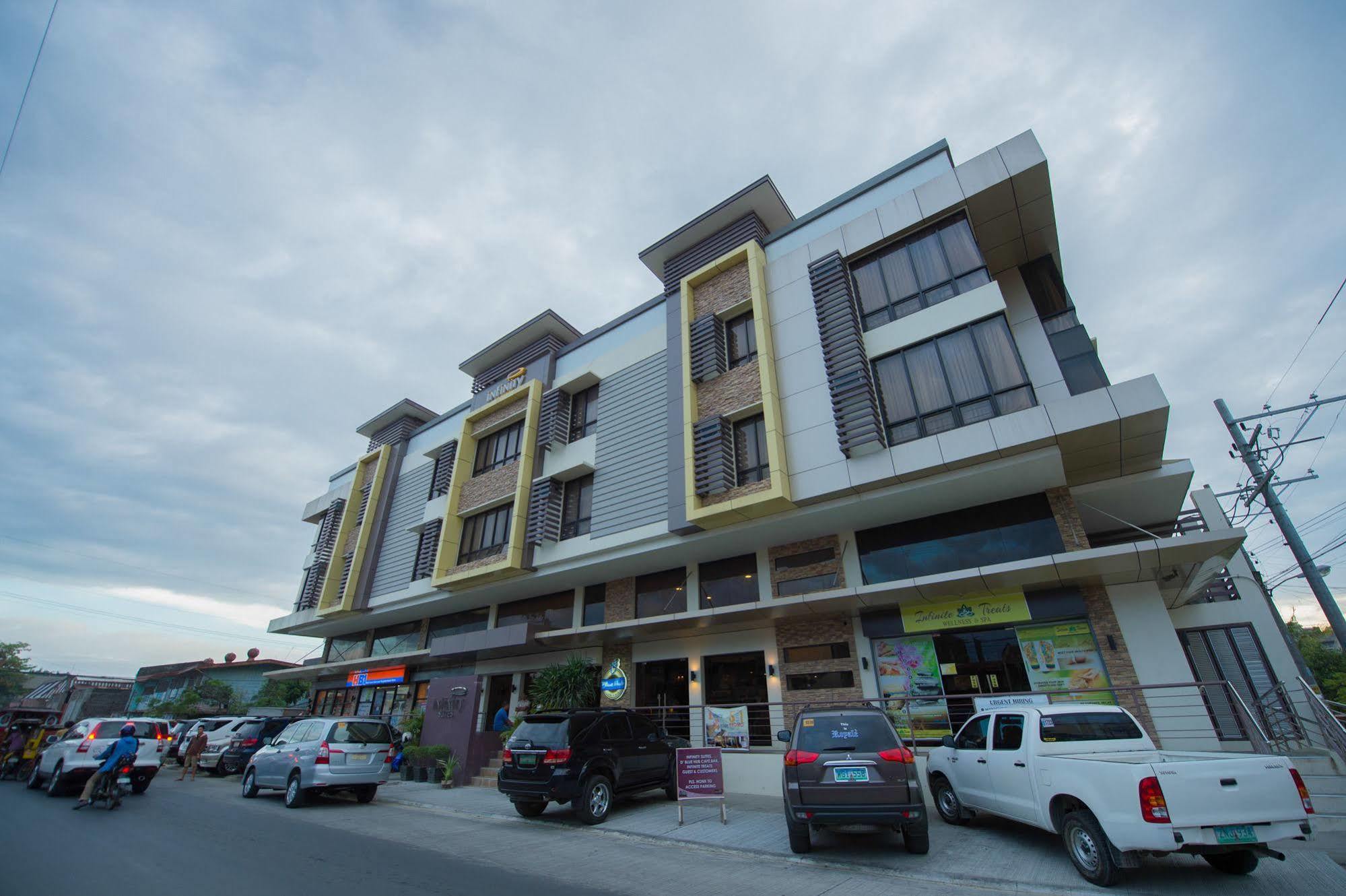 Infinity Suites Davao City Eksteriør bilde