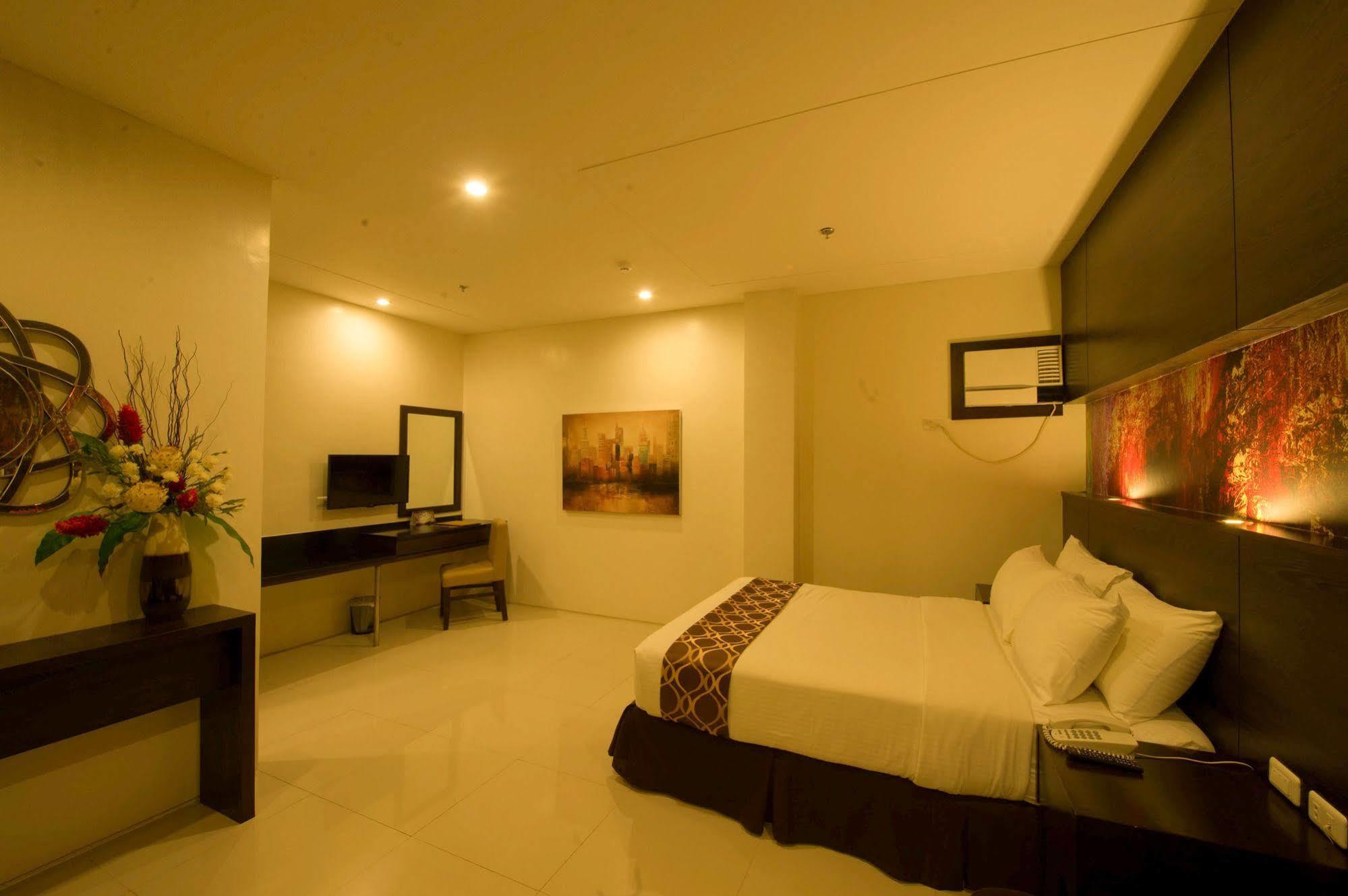 Infinity Suites Davao City Eksteriør bilde