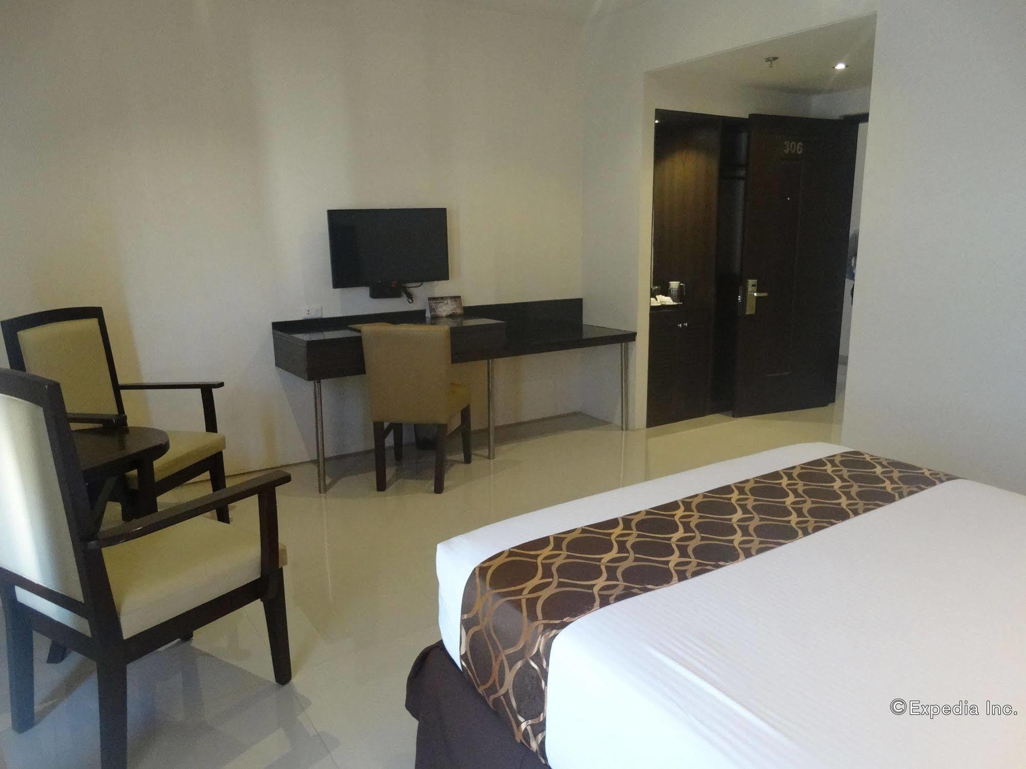 Infinity Suites Davao City Eksteriør bilde