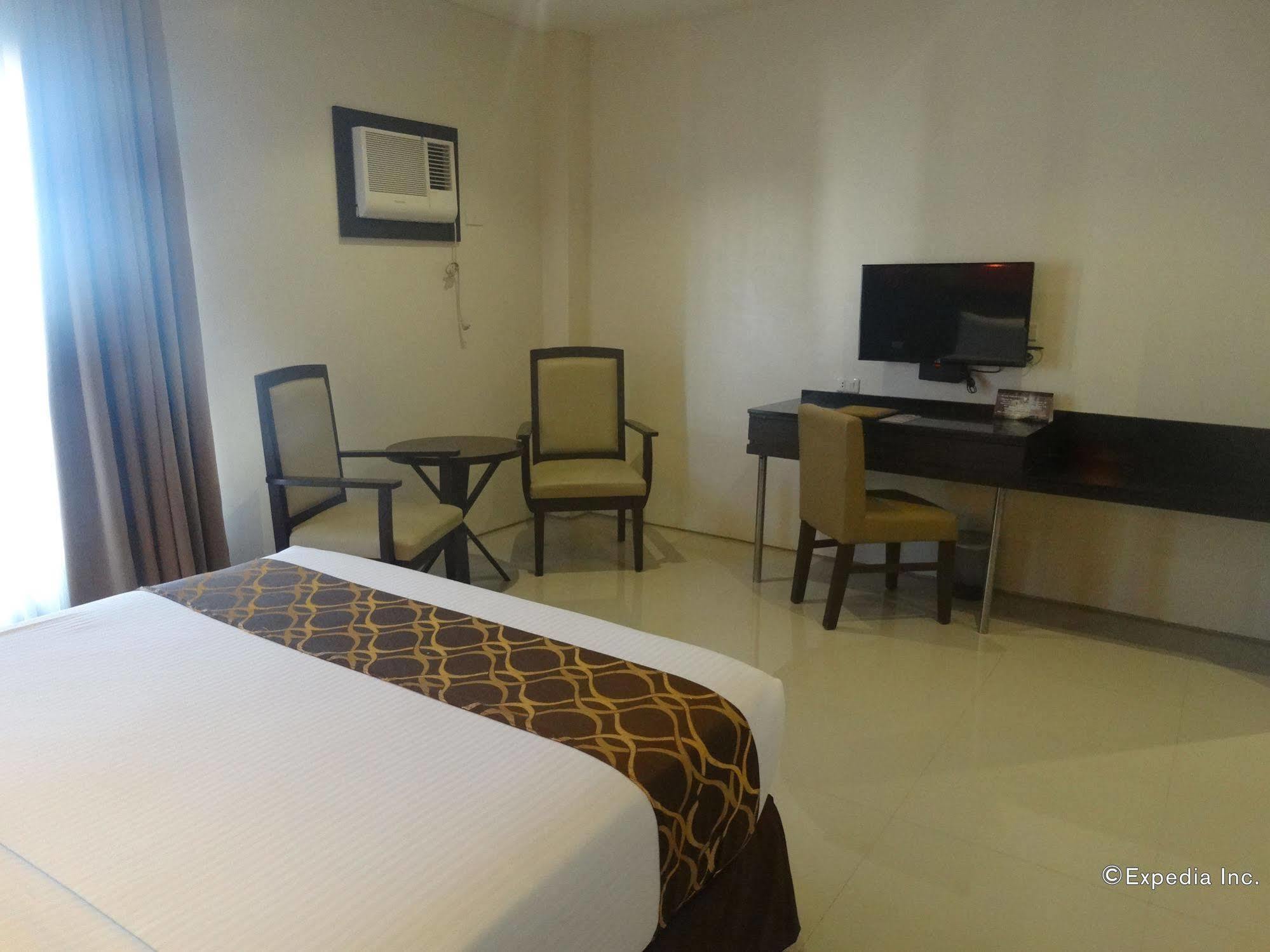 Infinity Suites Davao City Eksteriør bilde