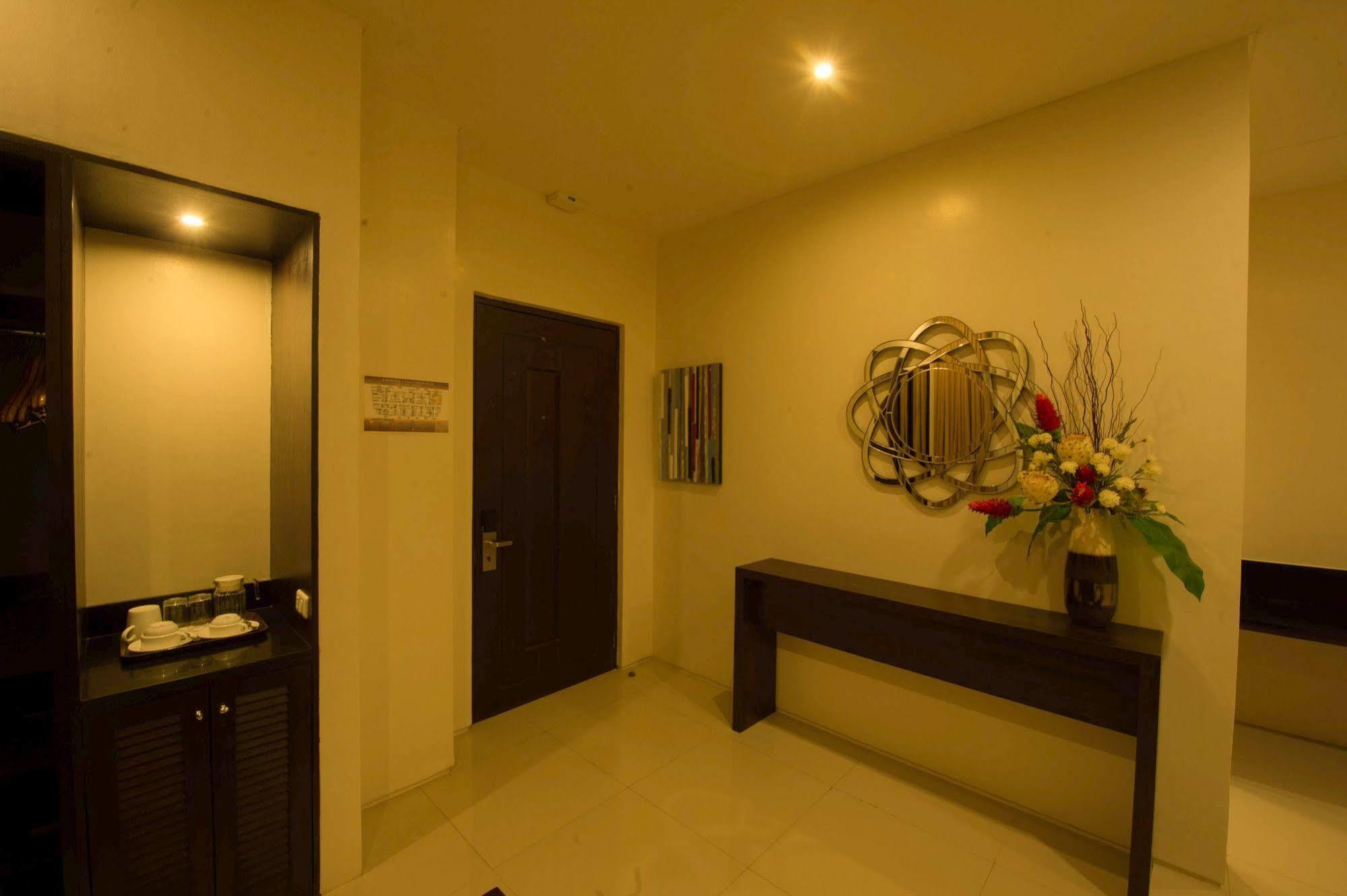 Infinity Suites Davao City Eksteriør bilde